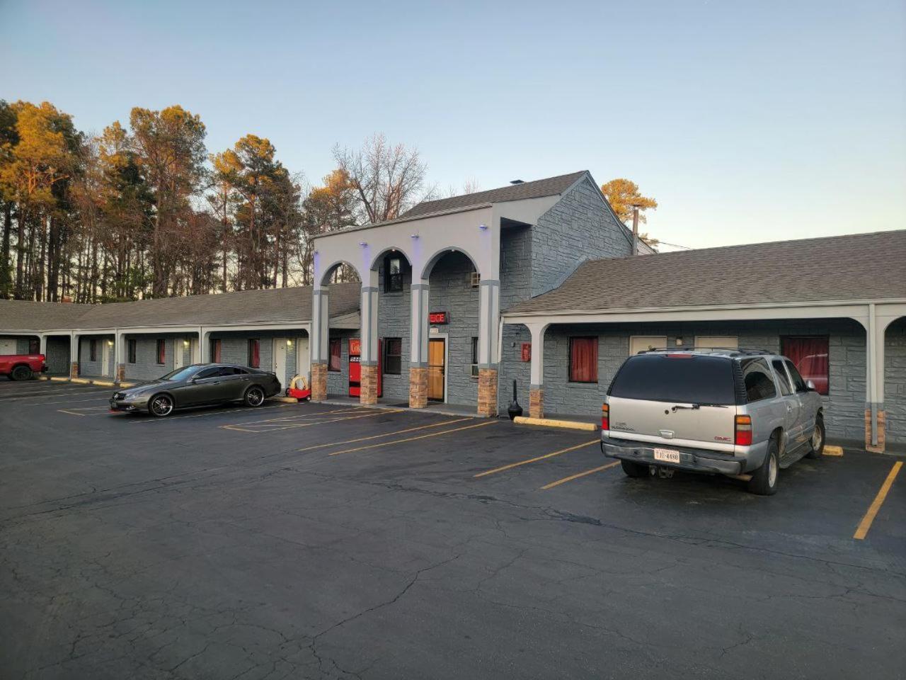 Snow White - Richmond South Motel Bellwood Exterior foto